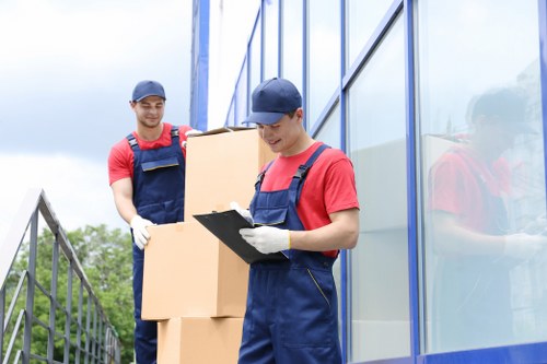 Moving van service for homes in Hanwell