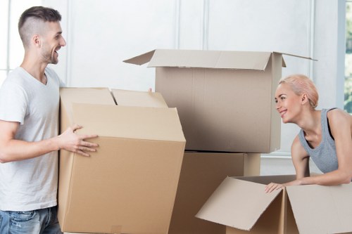 Packing and loading checklist for a Hanwell moving truck booking