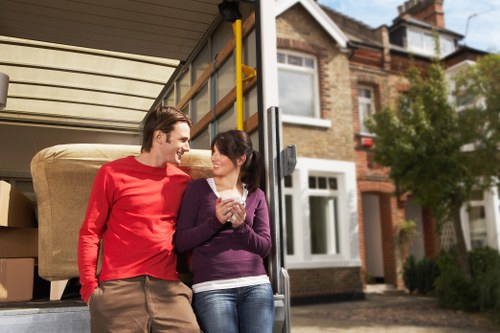 Local moving vehicle for residential and business transport in Hanwell